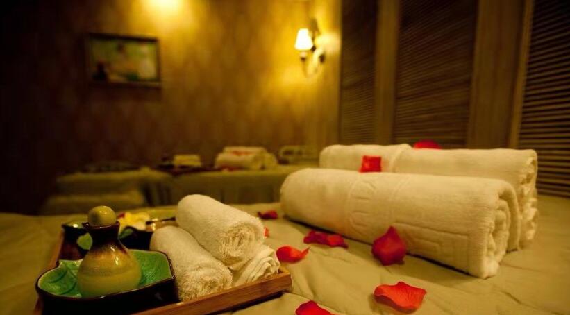 深圳罗湖区高端水疗spa会馆就这样带着清风月静抚慰了光阴悲喜